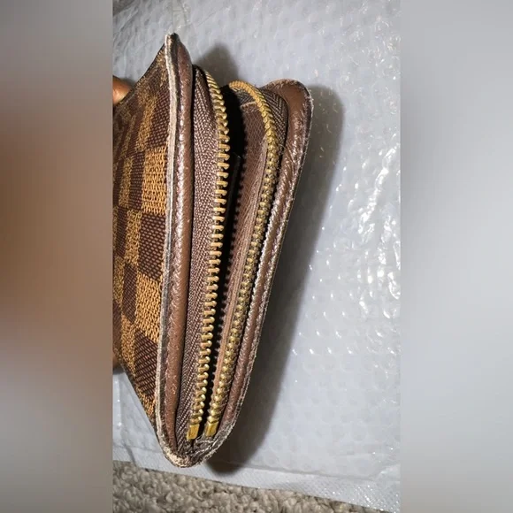 Authentic Louis Vuitton Wallet - Picture 2 of 5